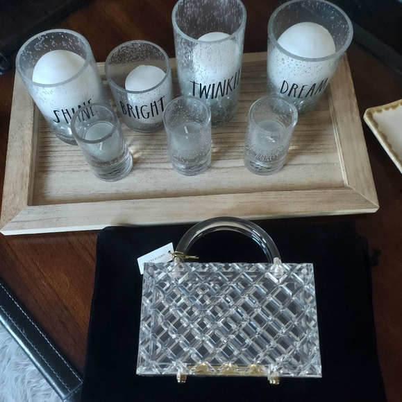 ✨️Host Pick✨️ Amber Sceats Acrylic Bag - Picture 5 of 7